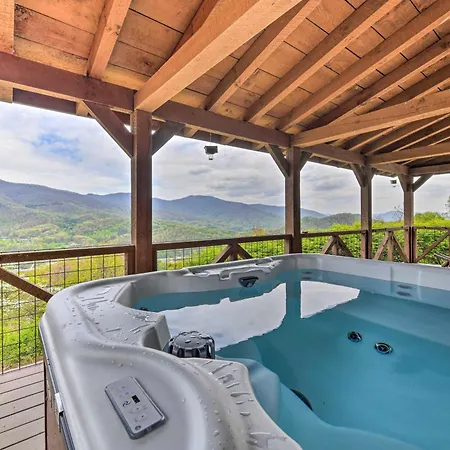 True Log Cabin With Game Room, Year-Round Views